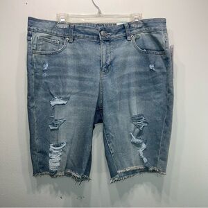 Time & Tru NWT Size 18 Medium Blue Wash Denim Distressed Utility Bermuda Shorts